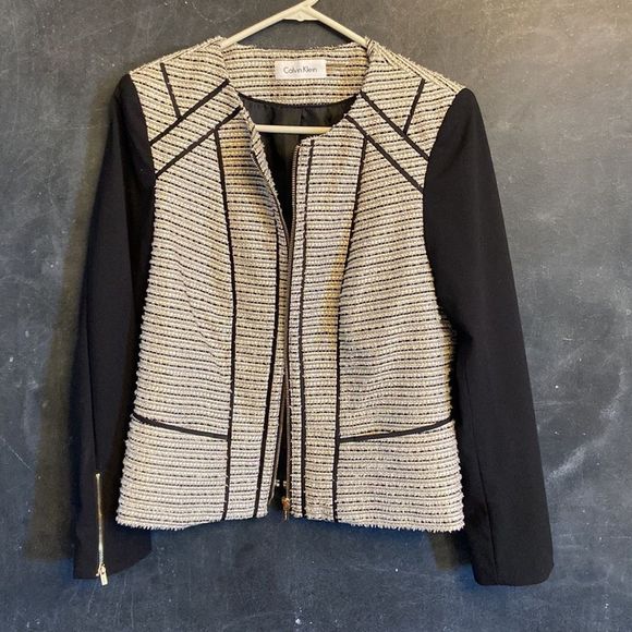 Calvin Cline Jaket size 12 P. Super classy and elegant! Good condition! - Picture 12 of 13